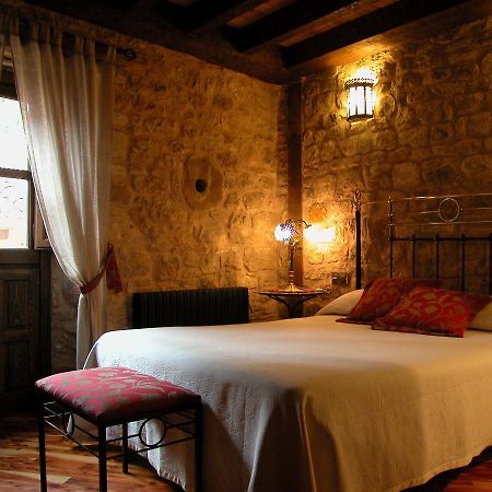 El Mirador De Almanzor Guest House Calatanazor Bagian luar foto